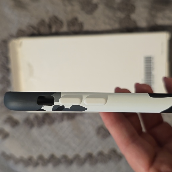 Supreme iPhone 11 Pro Case - Picture 6 of 9